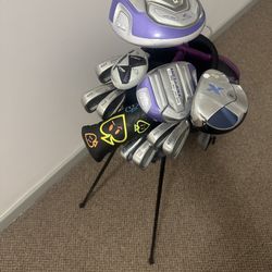 Complete Ladies Golf Set: Driver, Wood, Irons, Wedge Putter, bag, Ect.