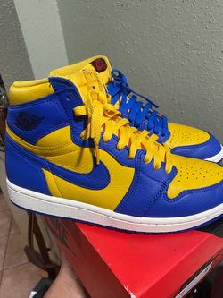 Air Jordan 1 Retro High Women’s Size 9.5  Size 8 men’s, authentic