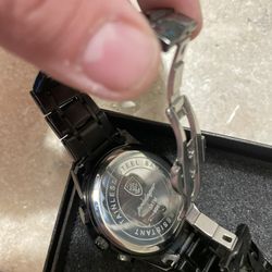 Poedagar Black And Gold Watch 