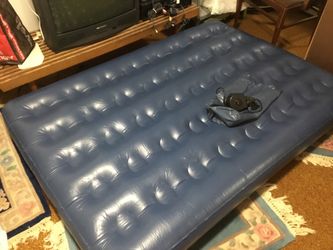 Queen size air mattress