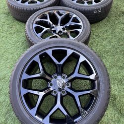 Snok Flake Chevy Silverado Trail Boss Tahoe Yukon Denali Rim Tires  Rid 22 
