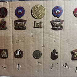 🇺🇸 Lot of 14 US Army Military Pins – Collectibles – Quick Sale