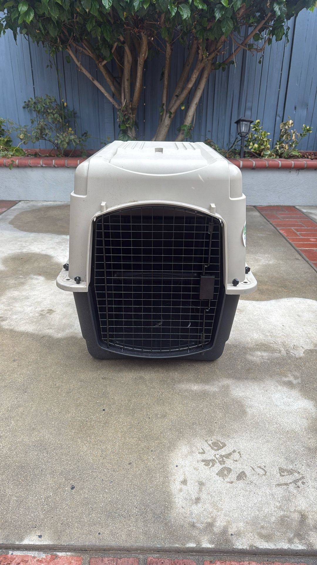 Dog kennel