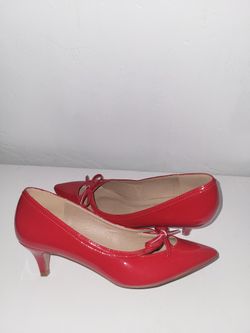 Red Kitten Pumps Size 8.5 Women's. (Few Scuffs)