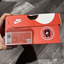 Nike Waffle shoe (women) 