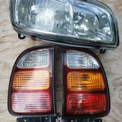 Toyota RAV 4 Rear Lights Right Headlight 