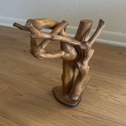 Wodden Corner Tree Stand