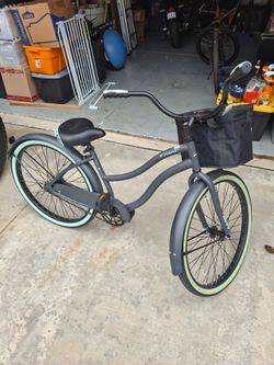 Huffy beach cruiser