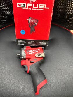 Milwaukee M12 FUEL 3/8" Stubby Impact Wrench 2562-20