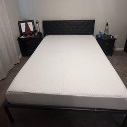 Queen Mattress And Frame 
