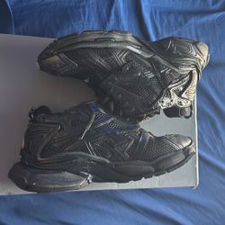 balenciaga runners