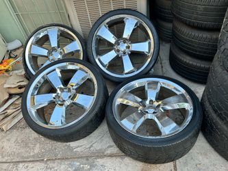 RIMS 265/35R22...5 LUGS BOLT PATTERS 5X115..5X114.3..5X4.5...1 RIM BROCKEN