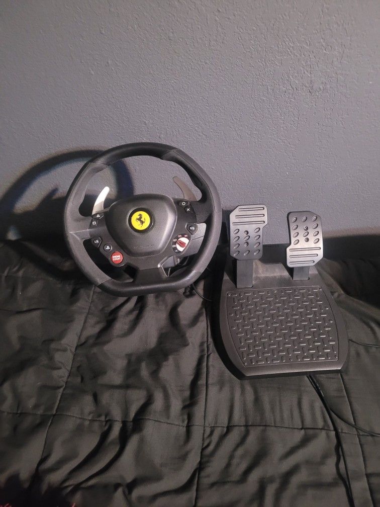 It is a THRUSTMASTER T80 Ferrari 488 GTB special Edition