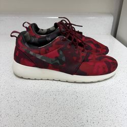 Nike Roshe One Red Camo Sz9.5