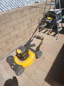 DEwalt lawnmover