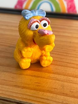 SESAME STREET ALICE SNUFFALAFAGUS  CHARACTER FIGURE