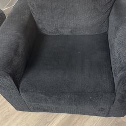 3 Piece Ashley Dafne. Includes Couch, Sofa,loveseat and Pillows 