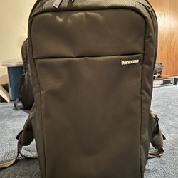 Incase Icon Gray Backpack Holds Apple MacBook Pro 16 