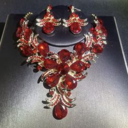 Red gem necklace set