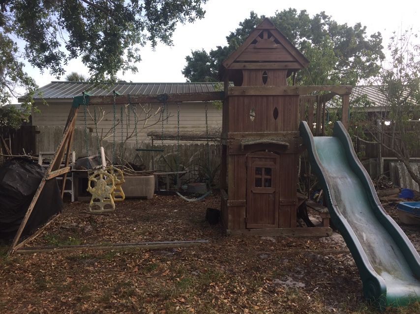 Wood Playset Swingset 