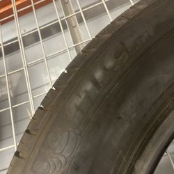 New Michelin 235/65R17 104H