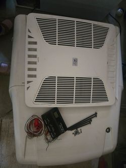 RV AIR CONDITIONER
