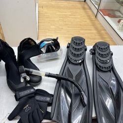 $750 Scuba Diving Gear & Bag