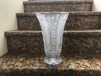 Beautiful crystal Flower Vase