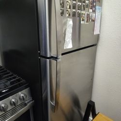 2021 GE refrigerator 