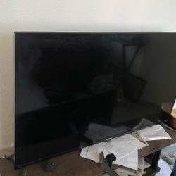 ROKU TV 43in JUNK BROKEN SCREEN