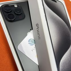 iPhone 15 Pro Max UNLOCKED LIKE New $980 With Warranty And Charger For Free!! 