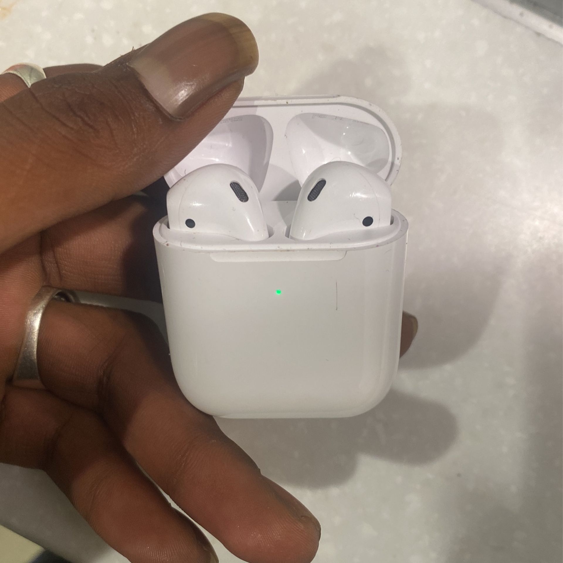 AirPods 