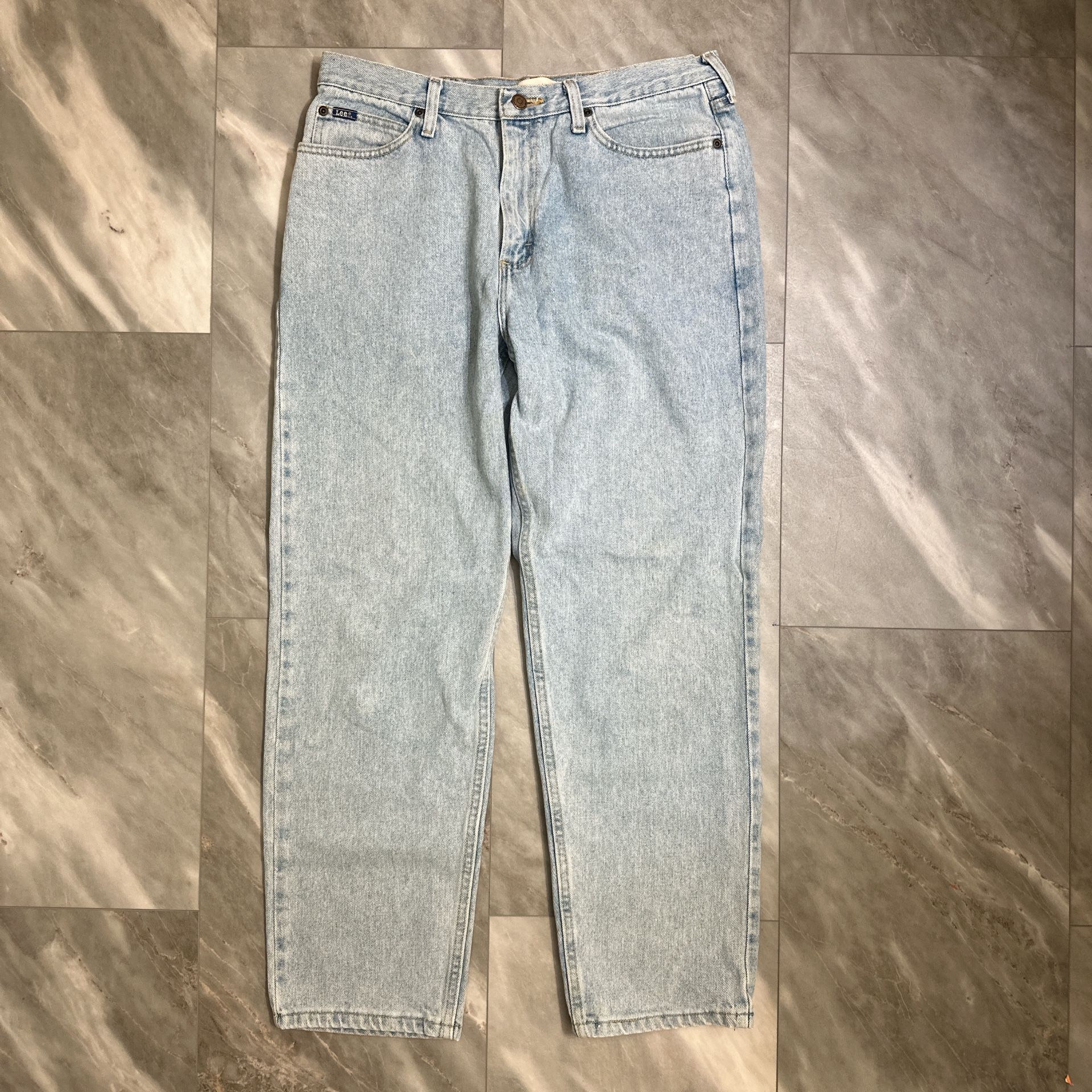 Vintage Realtree Camo Pants with a wide leg baggy fit