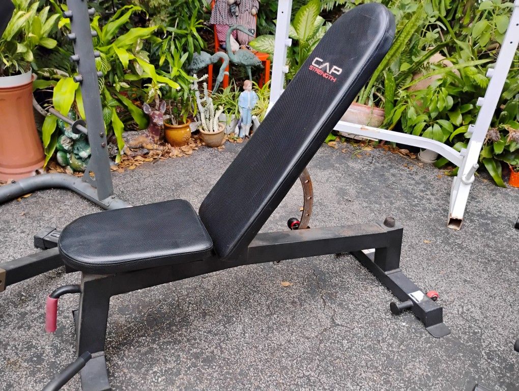 CAP HEAVY DUTY ADJUSTABLE BENCH