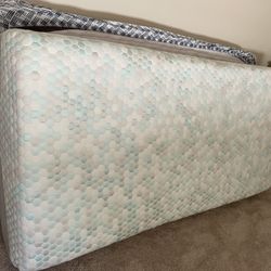 XL Twin Foam Temperpedic  Type mattress 