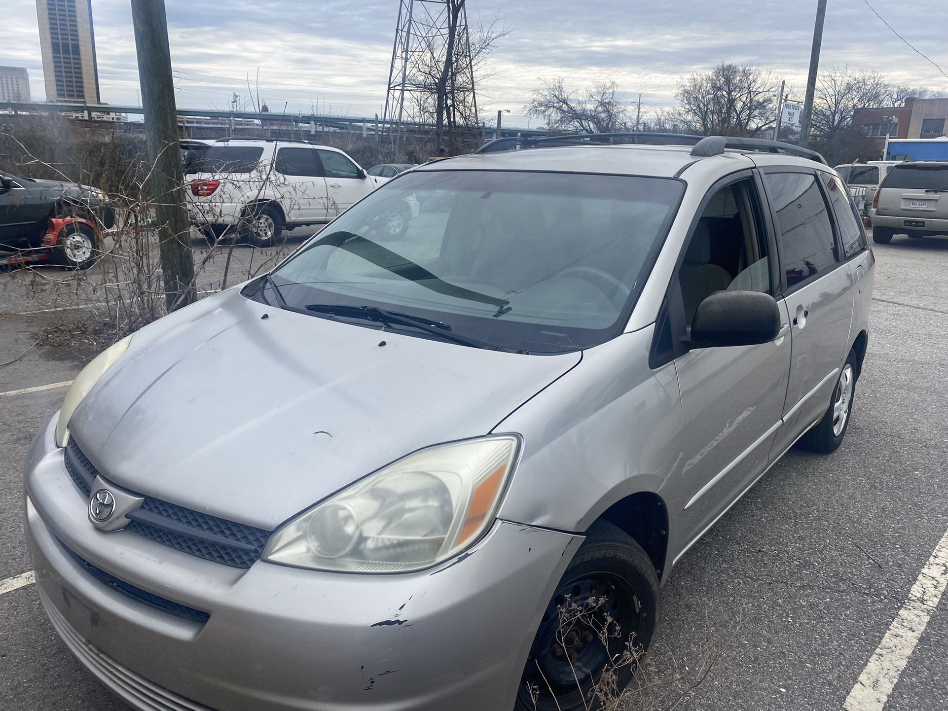 2000 Mazda MPV