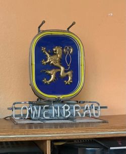Lowenbrau Vintage Neon Beer Sign