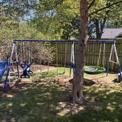 Hardly Used Swingset