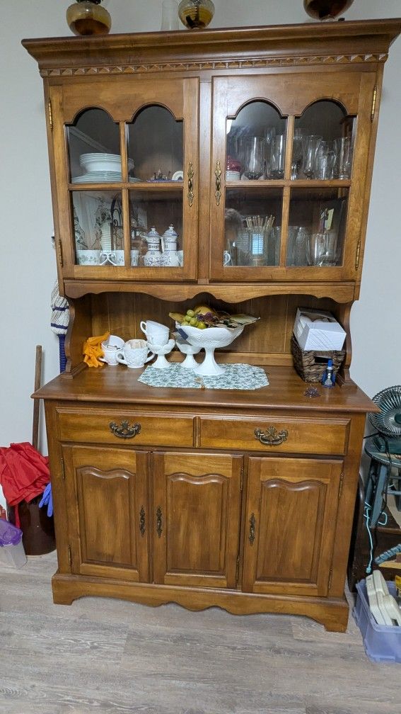 Cochrane  Maple China Hutch