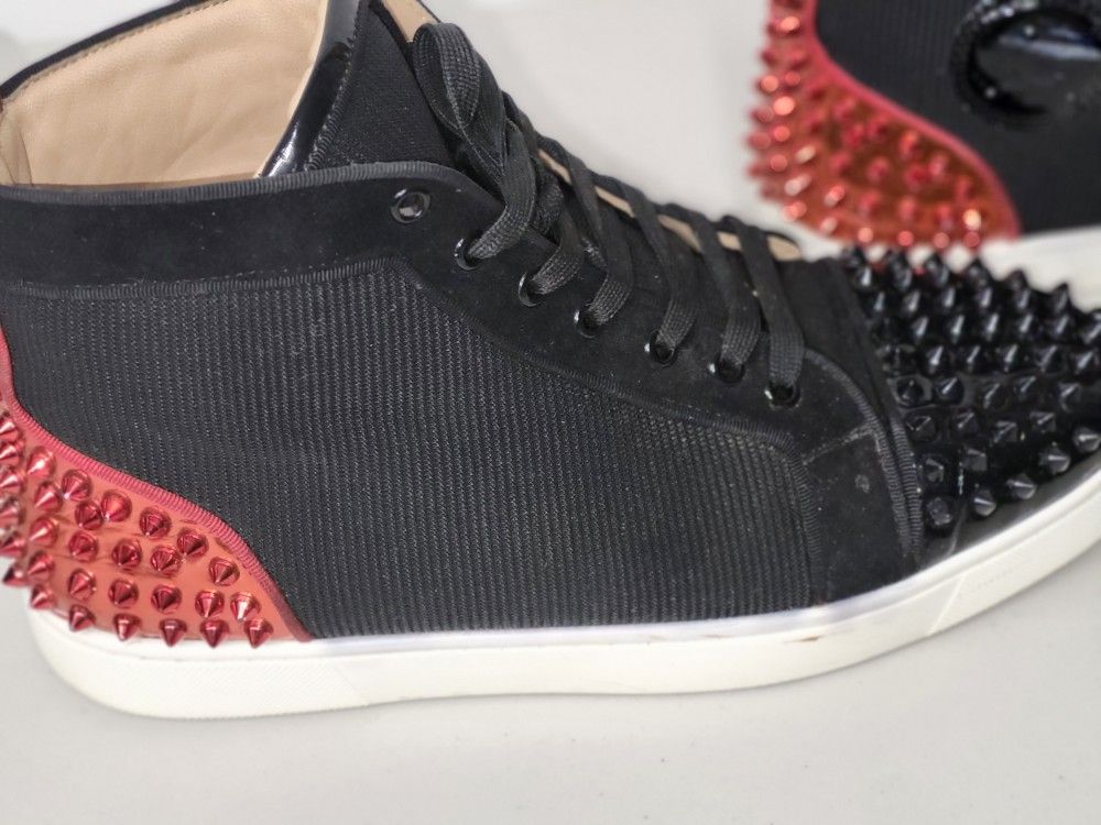 LOUIS VUITTON RED BOTTOMS SIZE 9