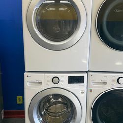 LG Set washer and dryer gas