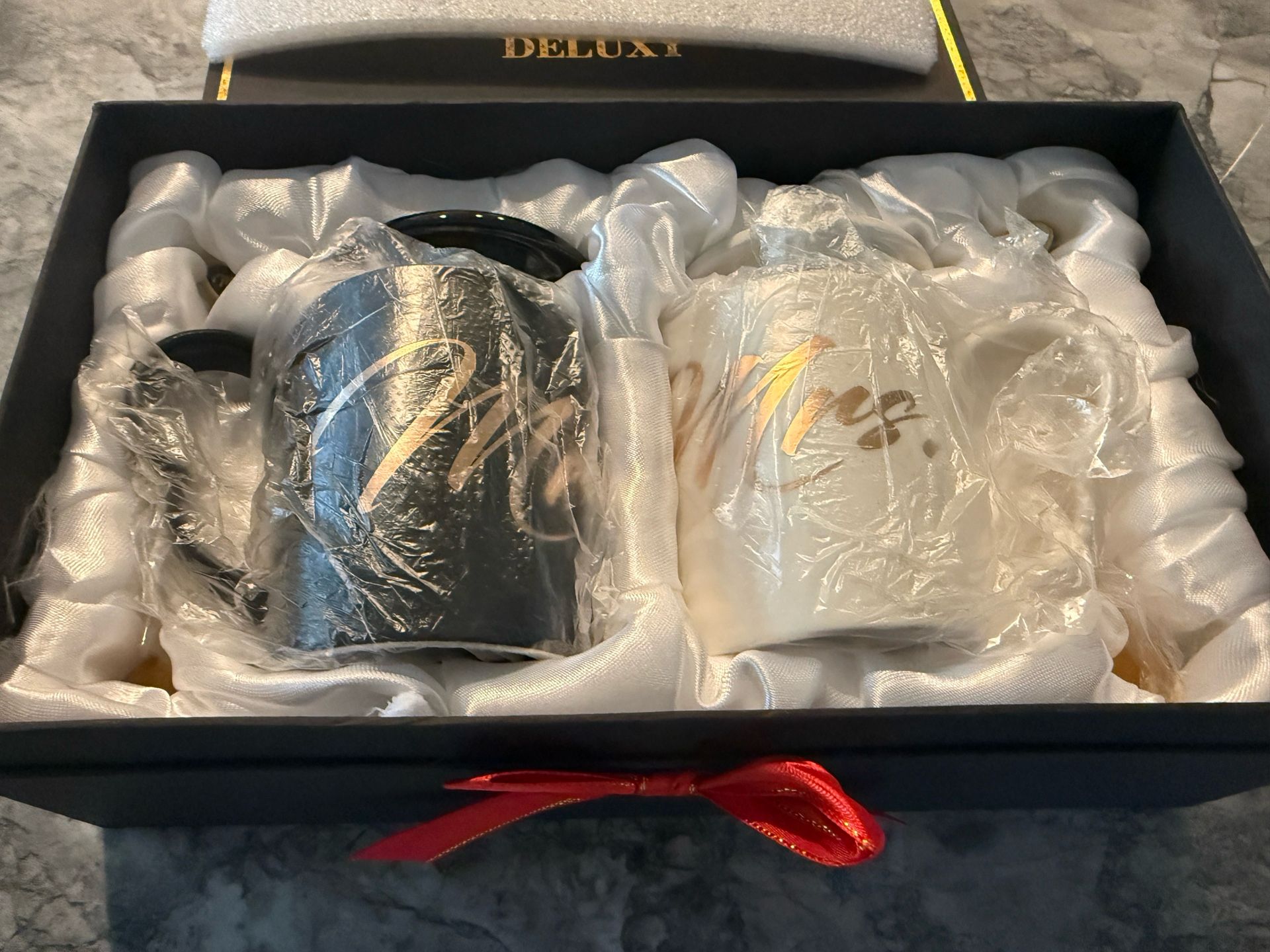 NWT Mr And Mrs Coffee Mug Set