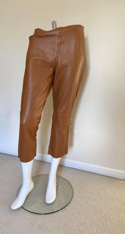 Woman's genuine leather ankle pants. Size 2
