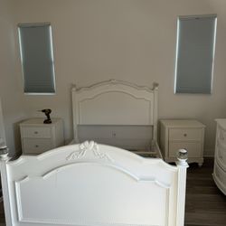 Full Size Bedroom Set