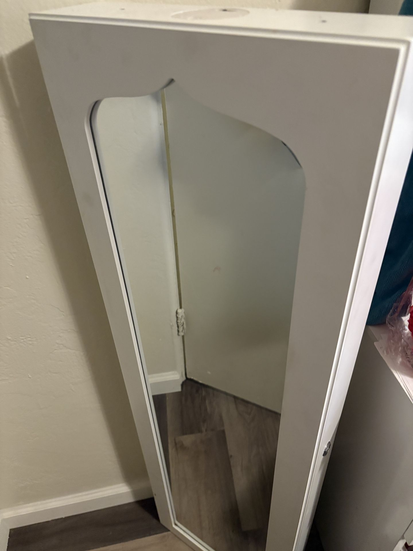 Jewelry Mirror 