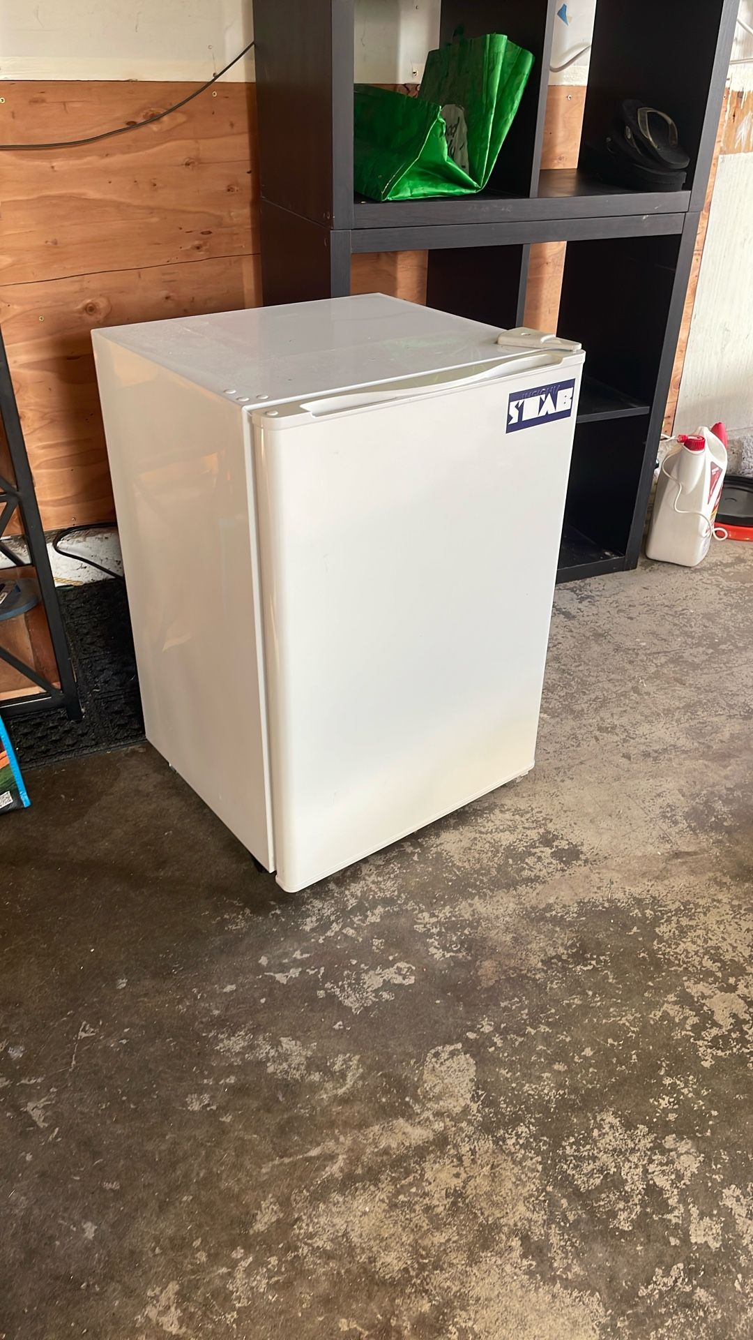 Mini Fridge Works Perfect 