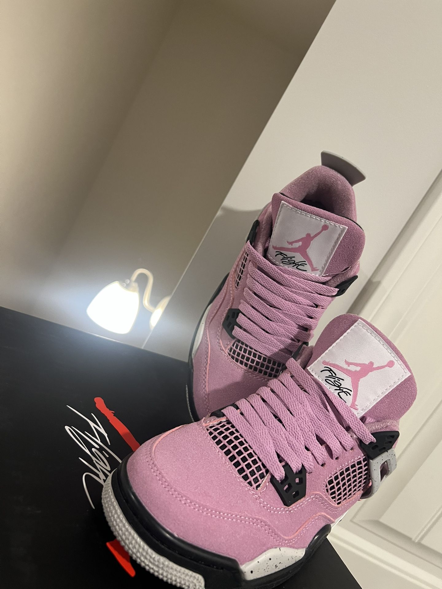 Pink Thunder Jordan 4