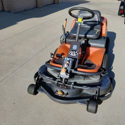 Husqvarna Riding 16" Zero Cut Radius 42" Cut Commercial Or Residential Runs Excellent Looks Great Good For Business Or Home Use