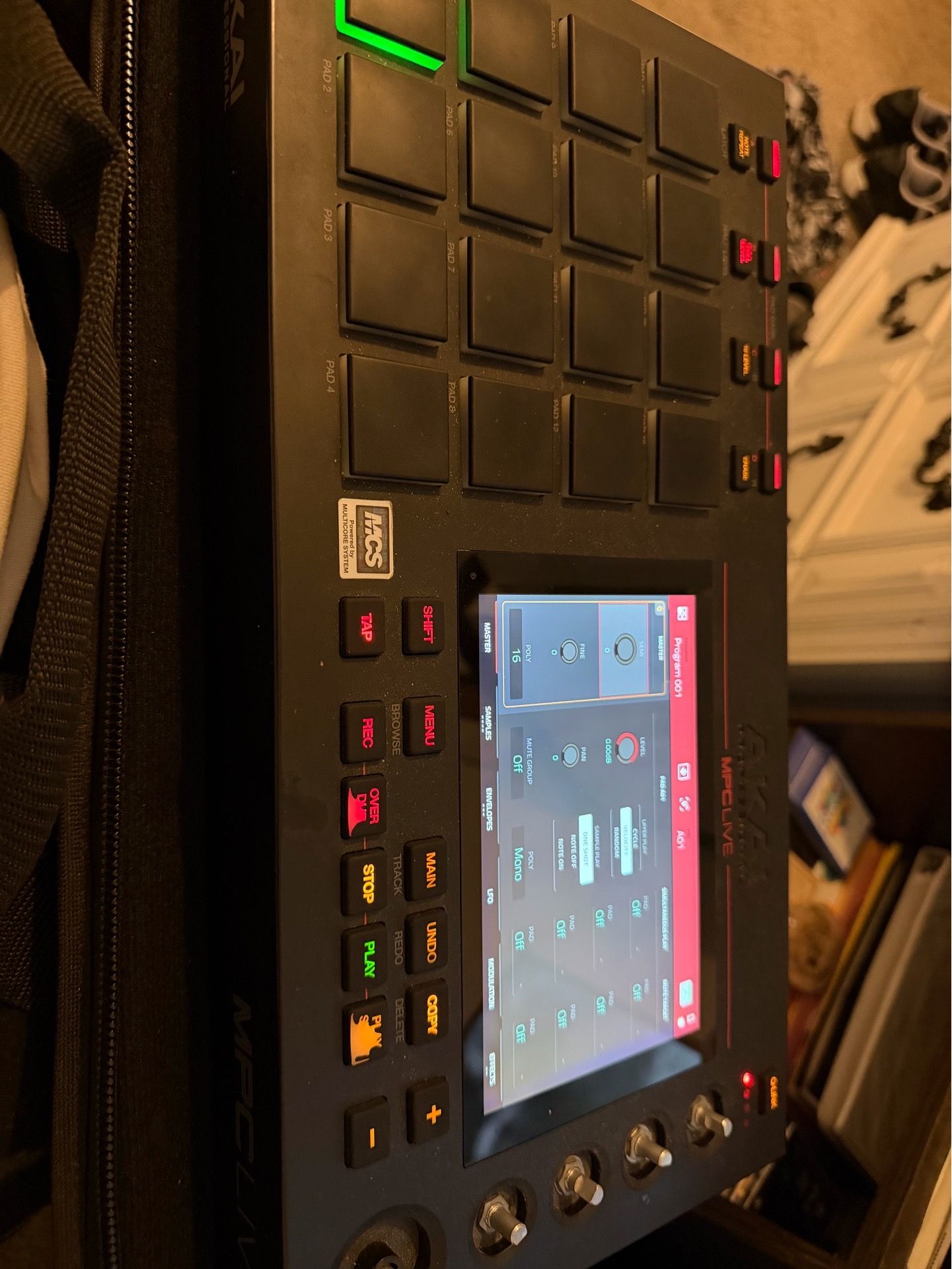 AKAI MPC LIVE