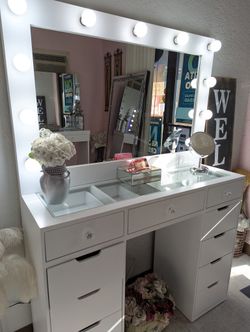 VANITY With XL mirror 